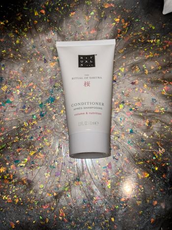 Après shampoing the Ritual of Sakura 70ML