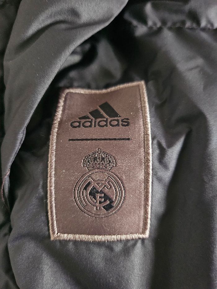 🧥 Doudoune longue Real Madrid x Adidas Taille M Neuve avec étiquette - photo numéro 9