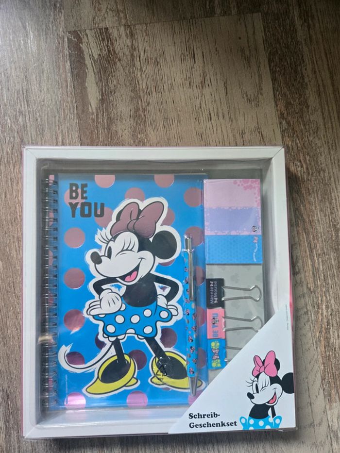 Set d'écriture minnie pour offrir neuf