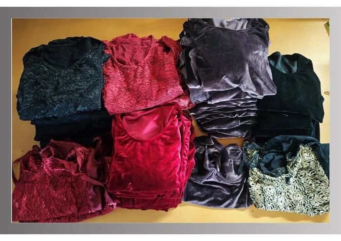 Lot de 63 bodies femme Taille S/M/L