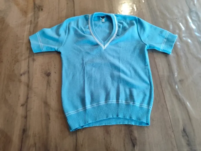 T-shirt Dralon Bleu Clair, Taille Unique, Style Sport Chic - Vintage et Confortable !