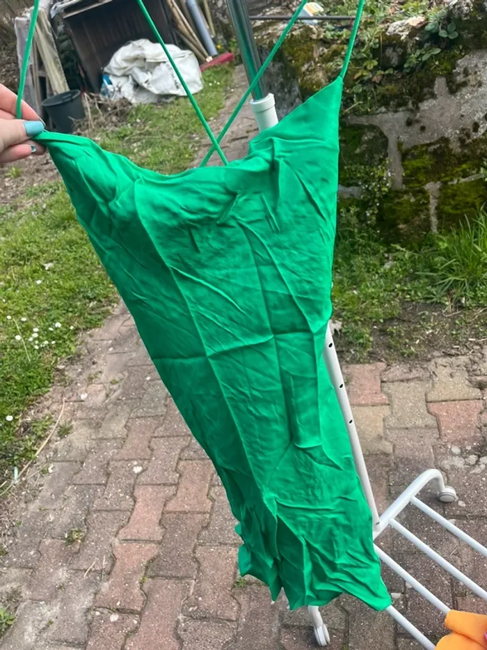 Robe de soirée courte moulante dos nu Zara