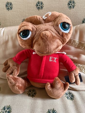 NEUF peluche Peluche E.T avec un hoodies 35 cm ET extraterrestre Simba pull sweat rouge