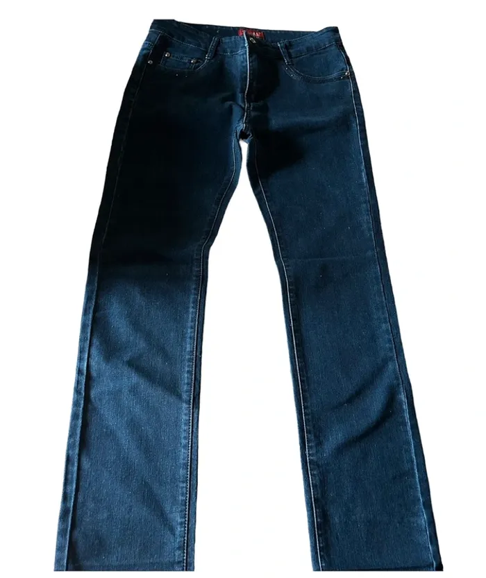 Jean bleu qques strass taille 31