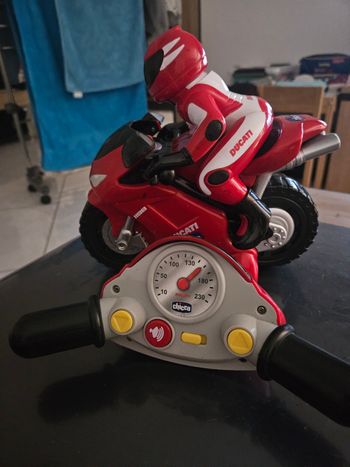 Moto télécommandé