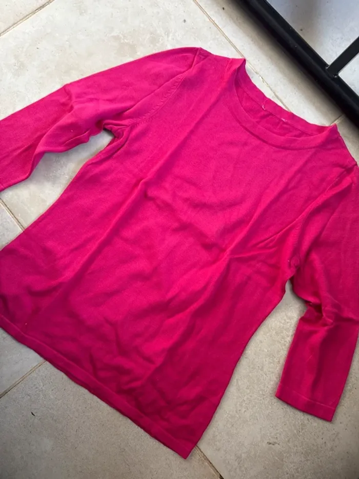 Haut femme rose fuchsia manches 3/4 – Bon état - photo numéro 2
