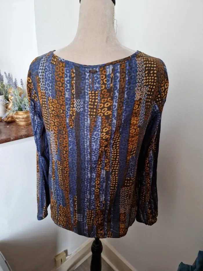 Blouse ddp en parfait état - photo numéro 2