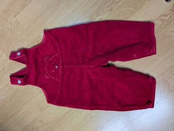 Salopette en velours rouge