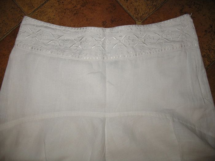 JUPE MI LONGUE BLANCHE "H&M" - TAILLE 38 - n°05 - photo numéro 2