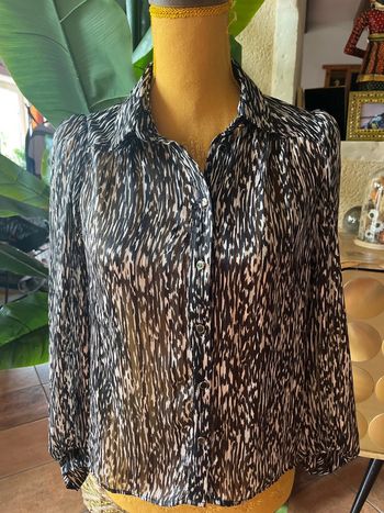 camiseta léopard print zara