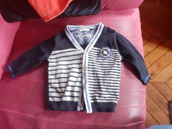 Gilet ikks taille 6 mois