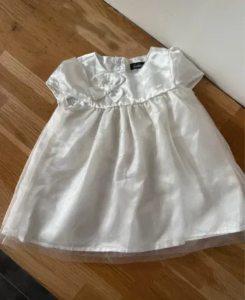 Robe blanche pailletée de fête 6 mois