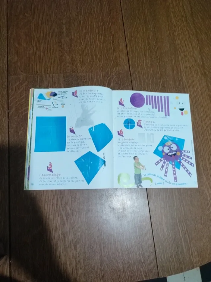 Livre petite main tous en l'air - photo numéro 9