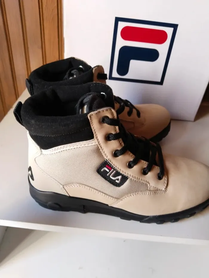 Superbe paire de chaussures de randonnée de marque Fila femme pointure 41 - photo numéro 7