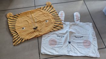 Lot de 2 taies d'oreillers taille 54x35