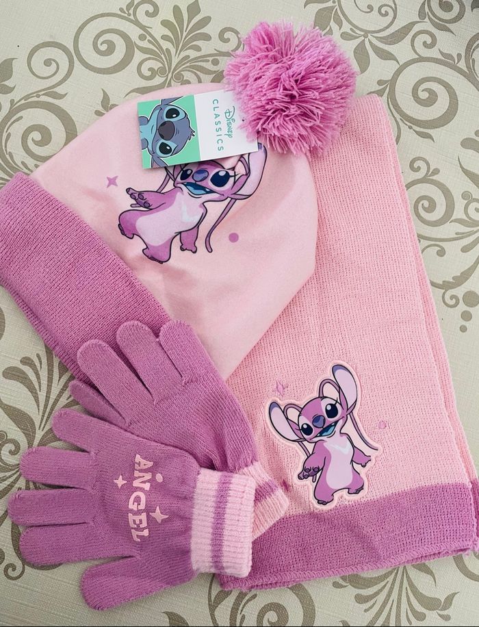 Bonnet gants écharpe fille Angel Stitch
