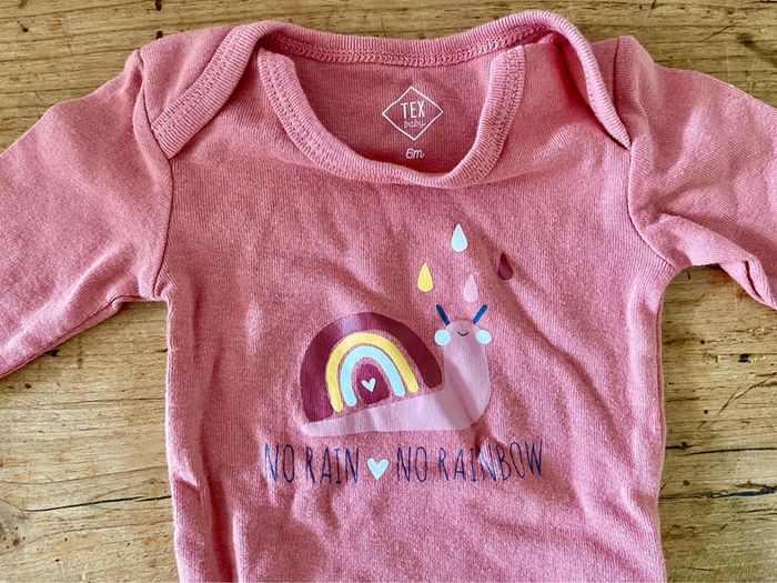Lot 1 pyjama, 2 bodys 6 mois - photo numéro 7