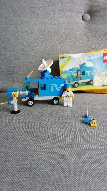 Lego vintage 6661 mobile TV studio
