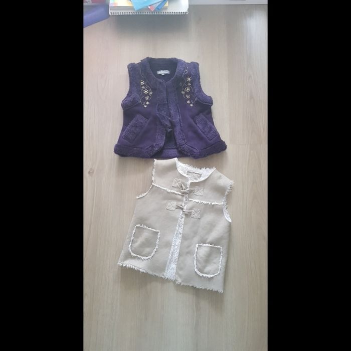 đș LOT 2 gilets sans manche - photo numĂ©ro 1