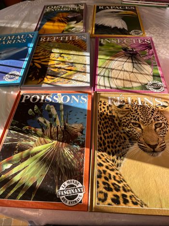 Livre série complète animaux neuf
