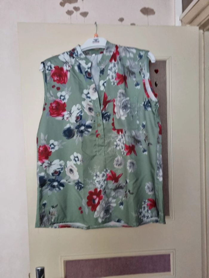 Blouse sans manches