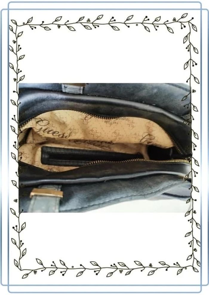 Sac à main Guess, usé dans les coins et quelques autres petits défauts, 33x20cm - photo numéro 4