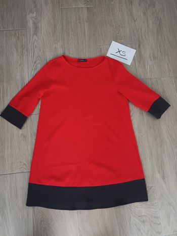 Robe rouge et noire taille XS Shein