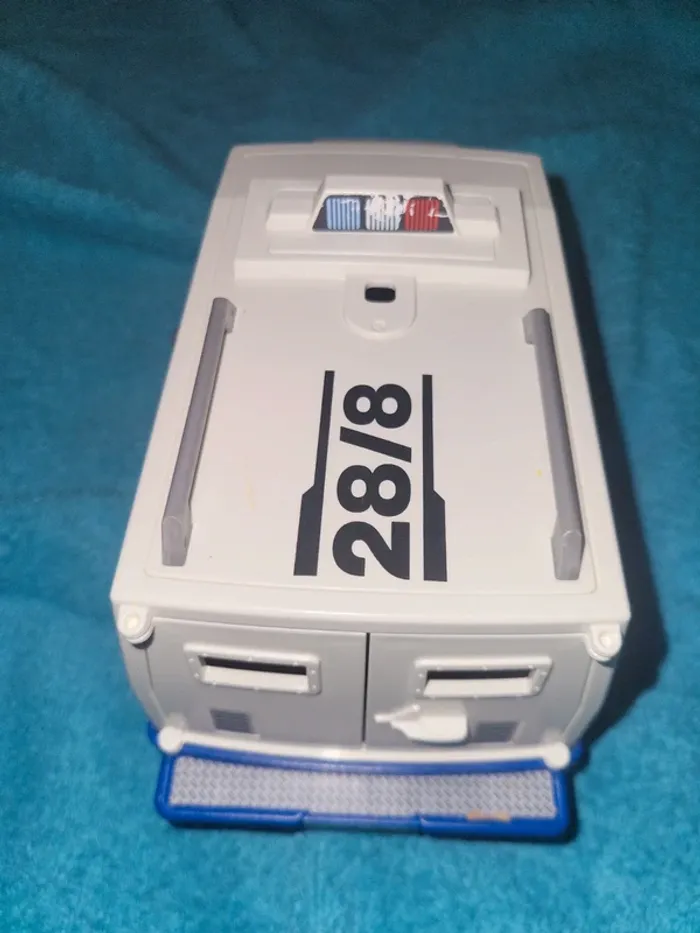 Voiture playmobil - photo numéro 3