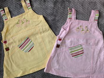 NEUF, lot de 2 robes Bougli Bougla, 6 mois