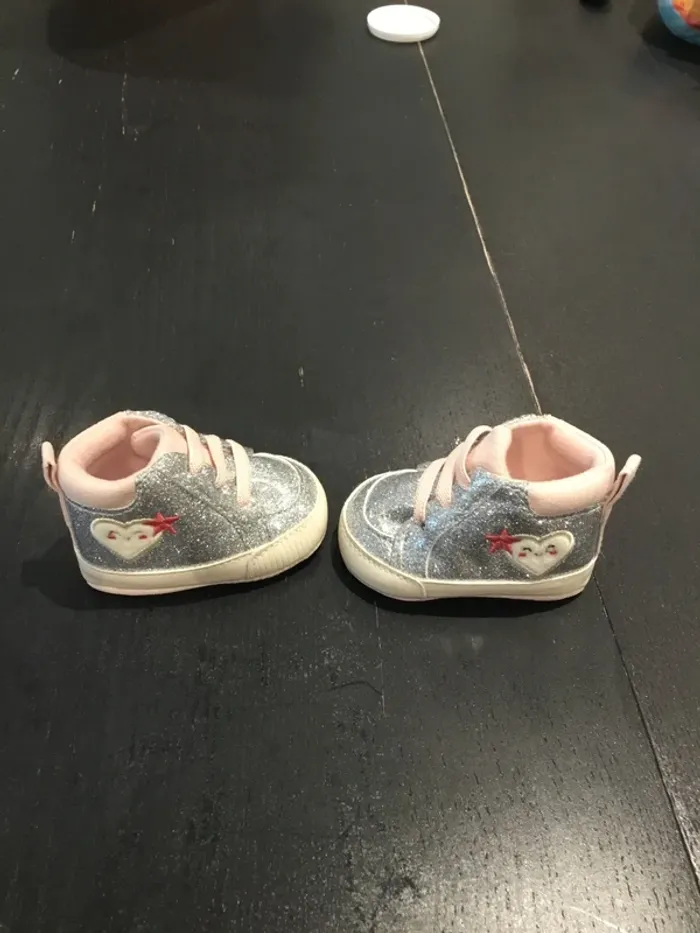 Chaussures bébé 0-3 mois - photo numéro 2
