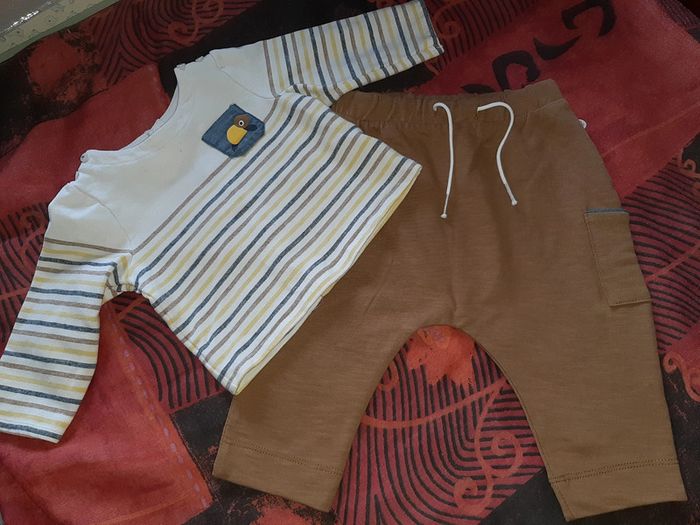 Joli ensemble obaibi 6mois