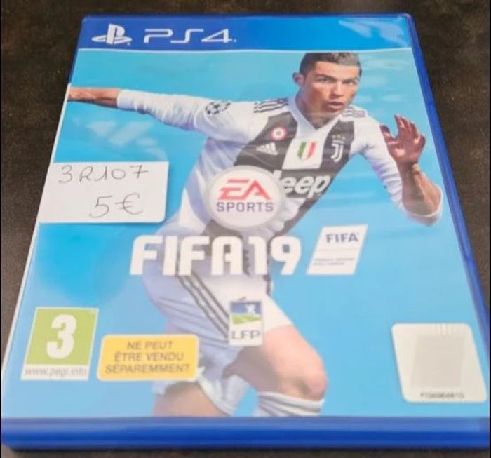 Jeu Fifa19 PS4 - photo numéro 1