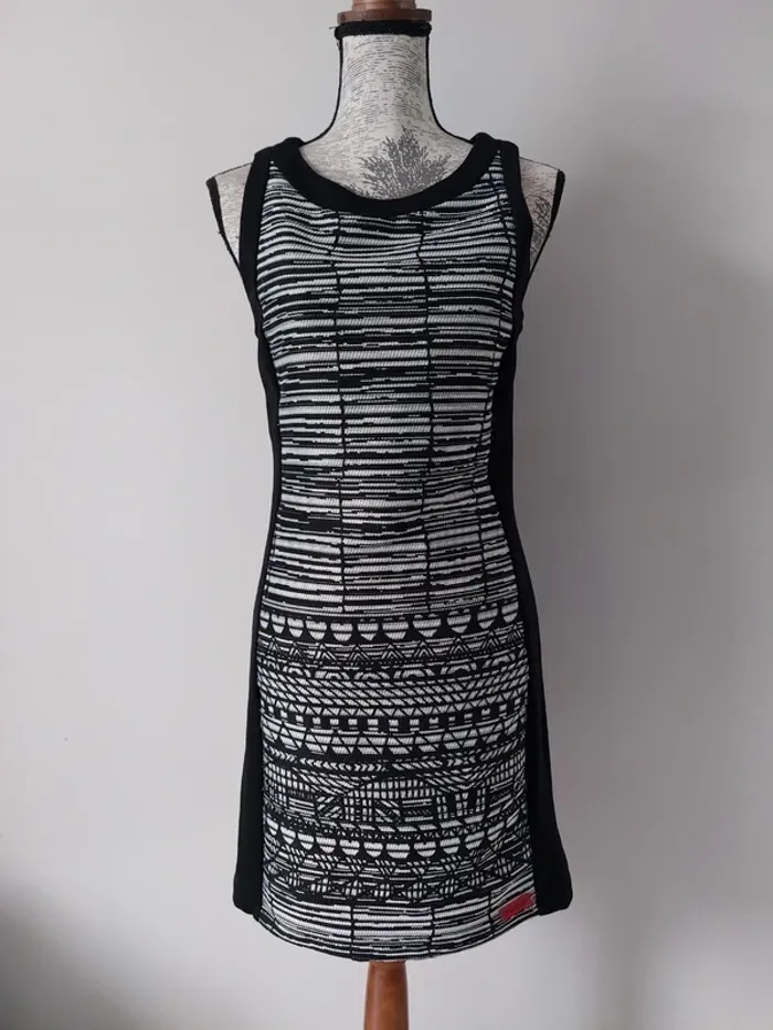Robe Desigual