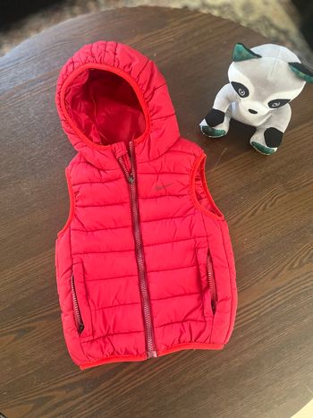 Veste sans manches avec capuche