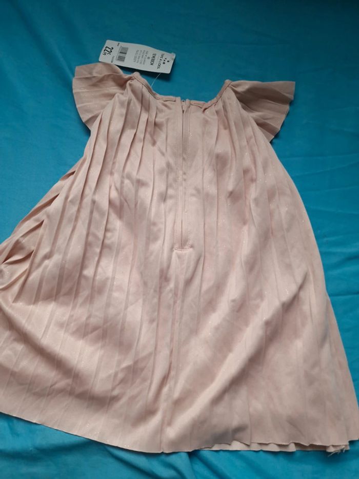 Robe fille taille 18 mois neuve - photo numéro 5