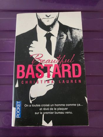 Livre de poche "beautiful bastard" de Christina Lauren - New romance