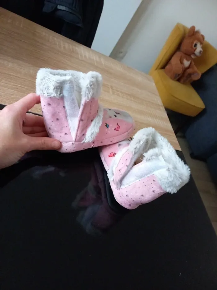 Chaussons fille 24 - photo numéro 8