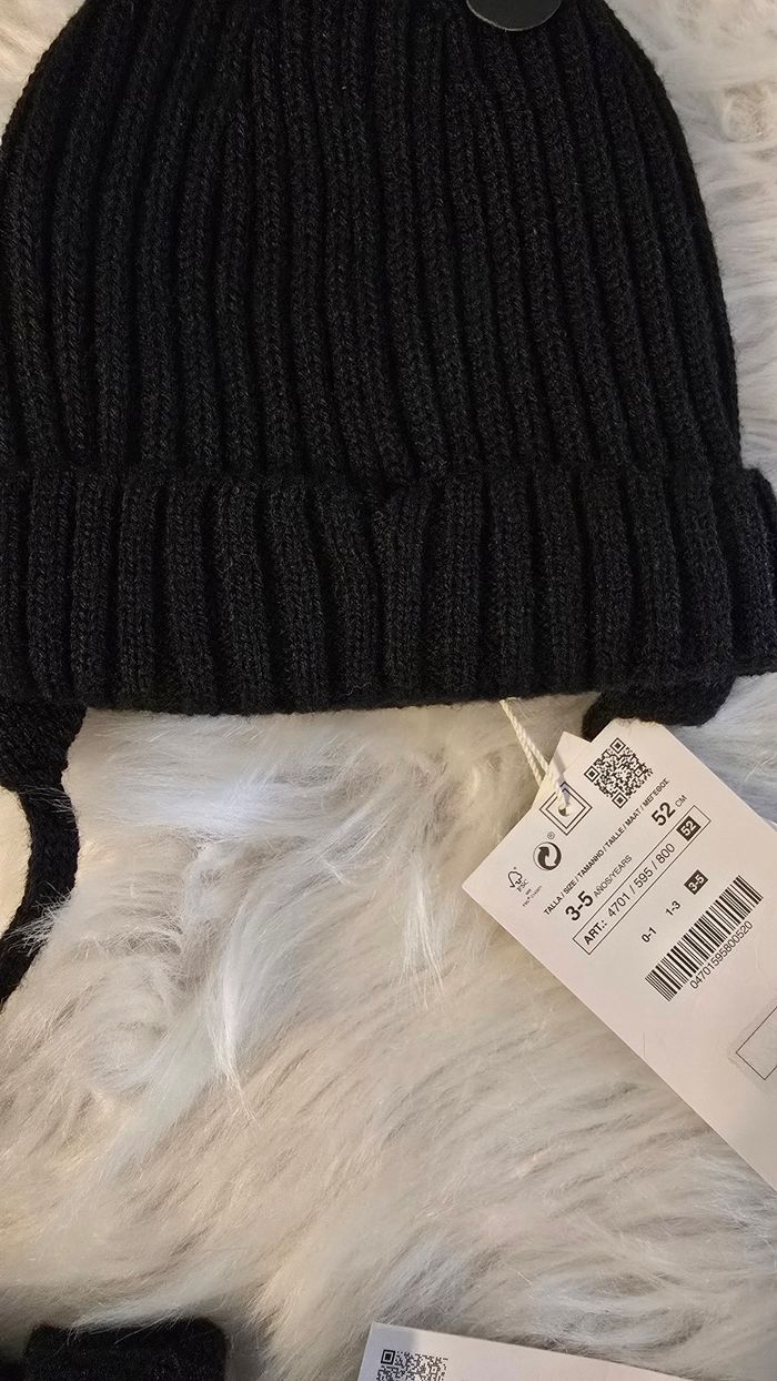 Neufs non portés  bonnet et mouffles unisex 3/5ans - photo numéro 2