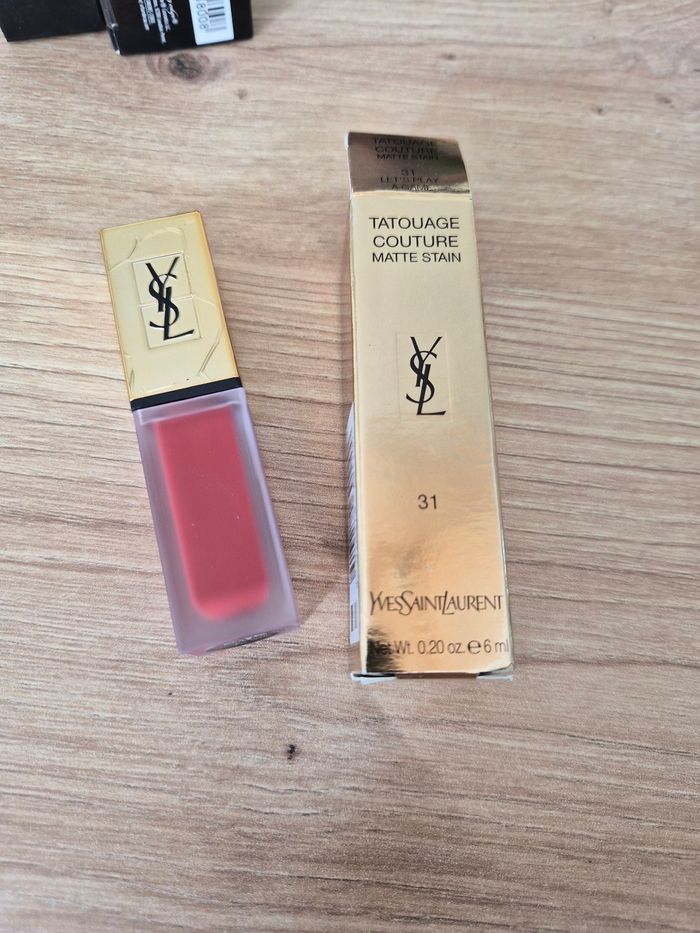 Rouge a levres tatouage couture matte stain