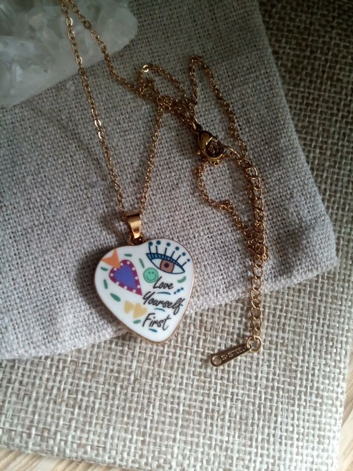 Collier cœur aime toi d'abord 🩷. - photo numéro 2