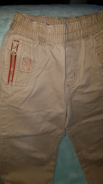 Pantalon jeans beige taille 3 ans