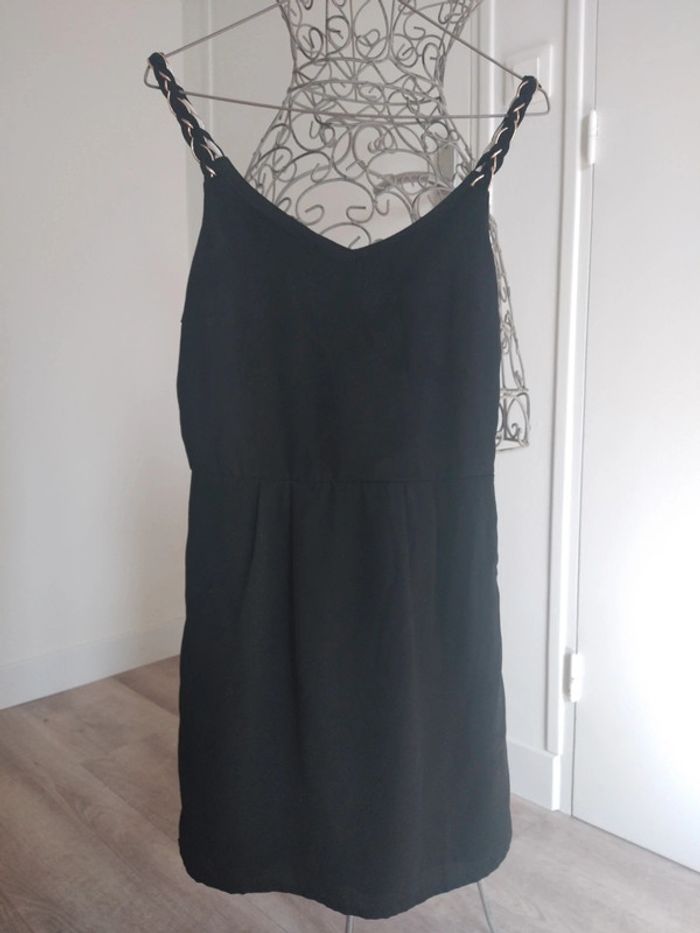 Jolie petite robe noire Only T36