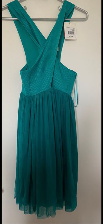 Robe cocktail vert émeraude neuve