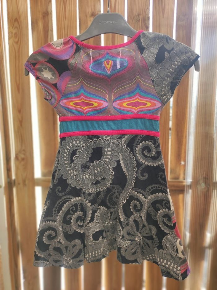 Robe desigual 5 ans - photo numéro 2