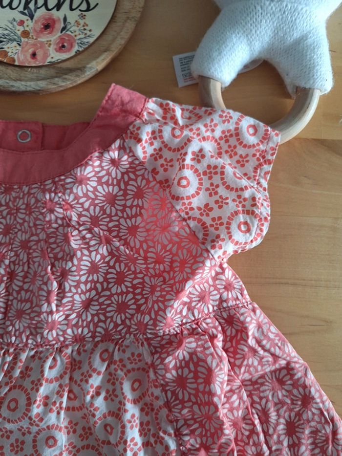 T-shirt manches courtes pour fille taille 12mois marque mini Adelie très bon état - photo numéro 2