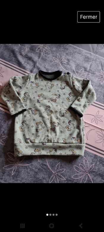 Sweat-shirt taille 6 ans