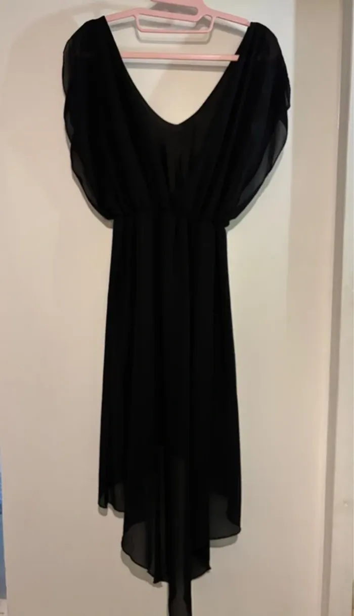 Robe Noire Asymétrique Élégante – T36 - photo numéro 4