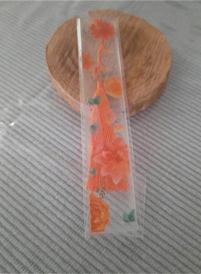 Marque page fleurie orange