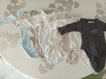 Lot 7 bodies manches longues 3 mois