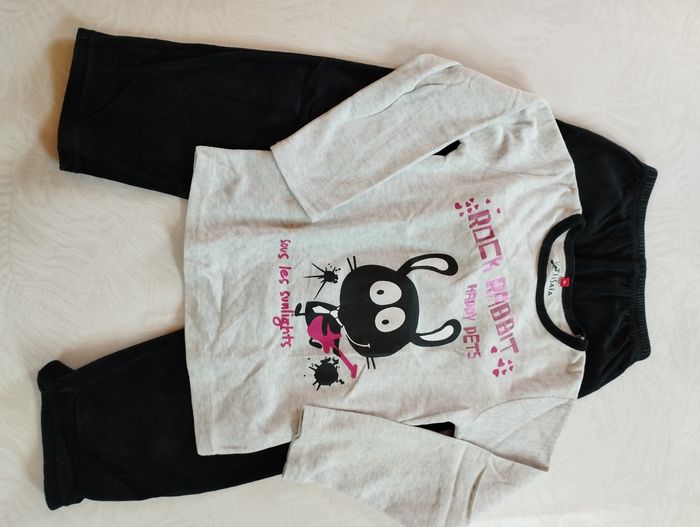 2 pyjamas velours - photo numéro 3